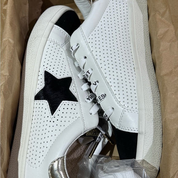 Vintage Havana Gadol Black and White Sneakers - Picture 7 of 8